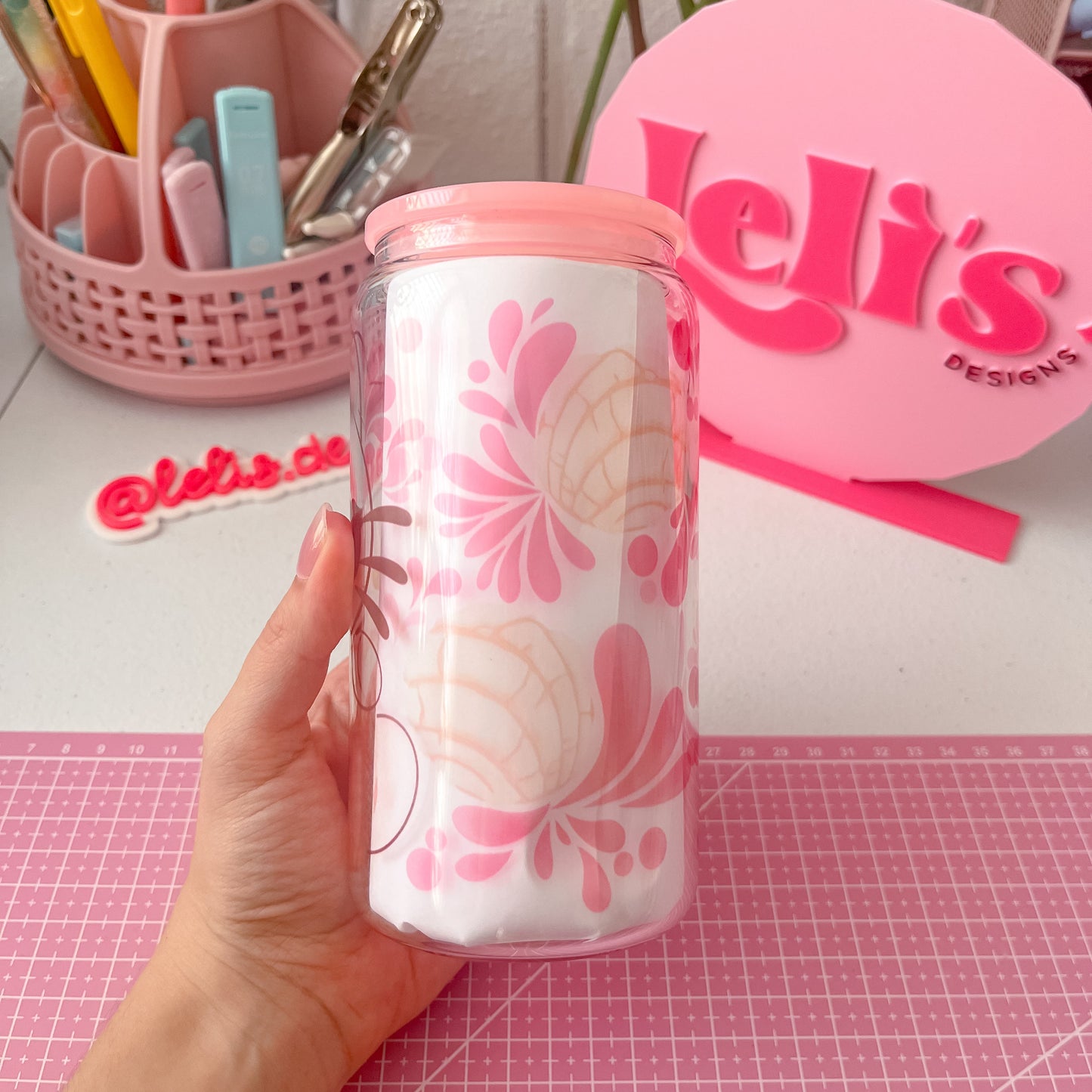 Conchita Pink Glass Can