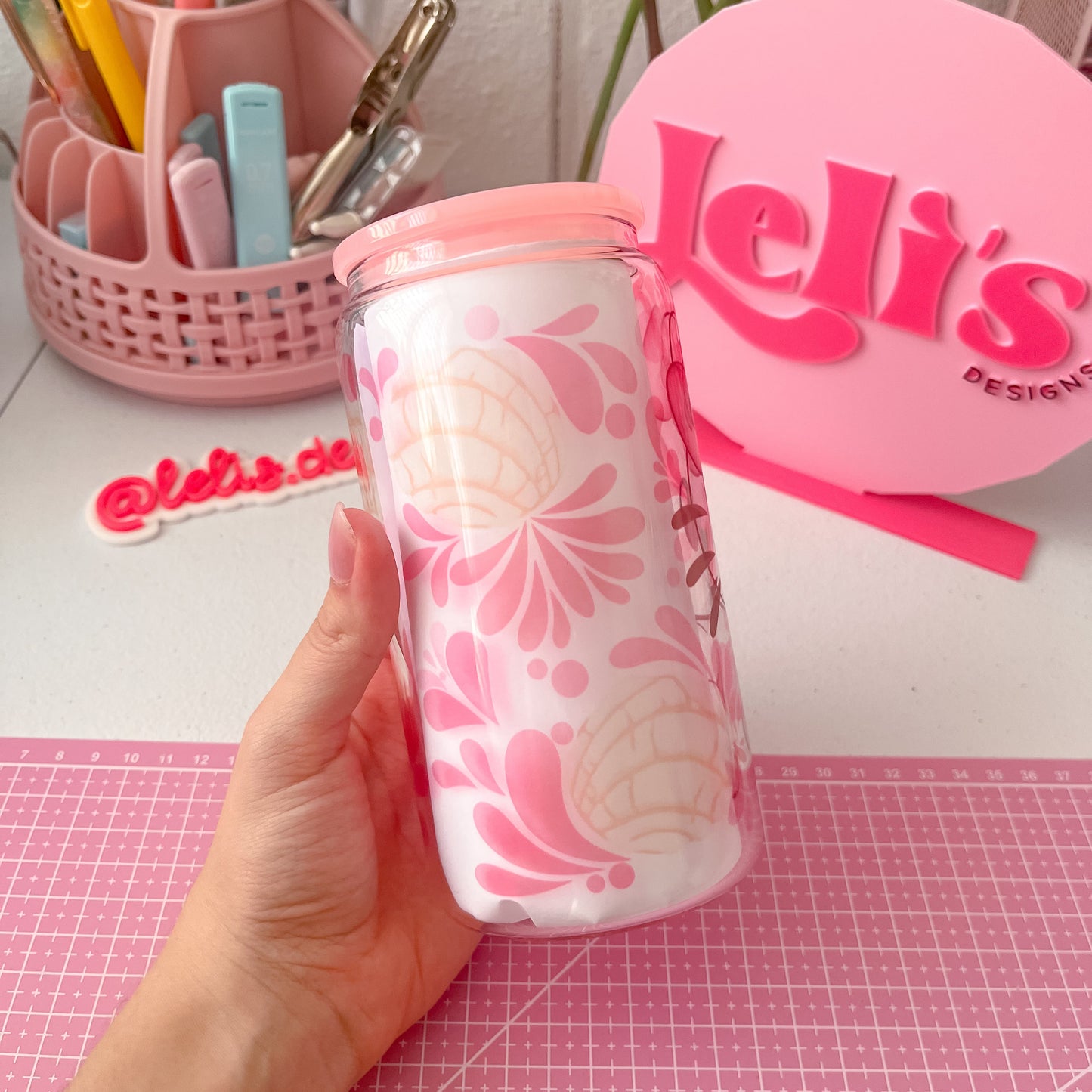 Conchita Pink Glass Can